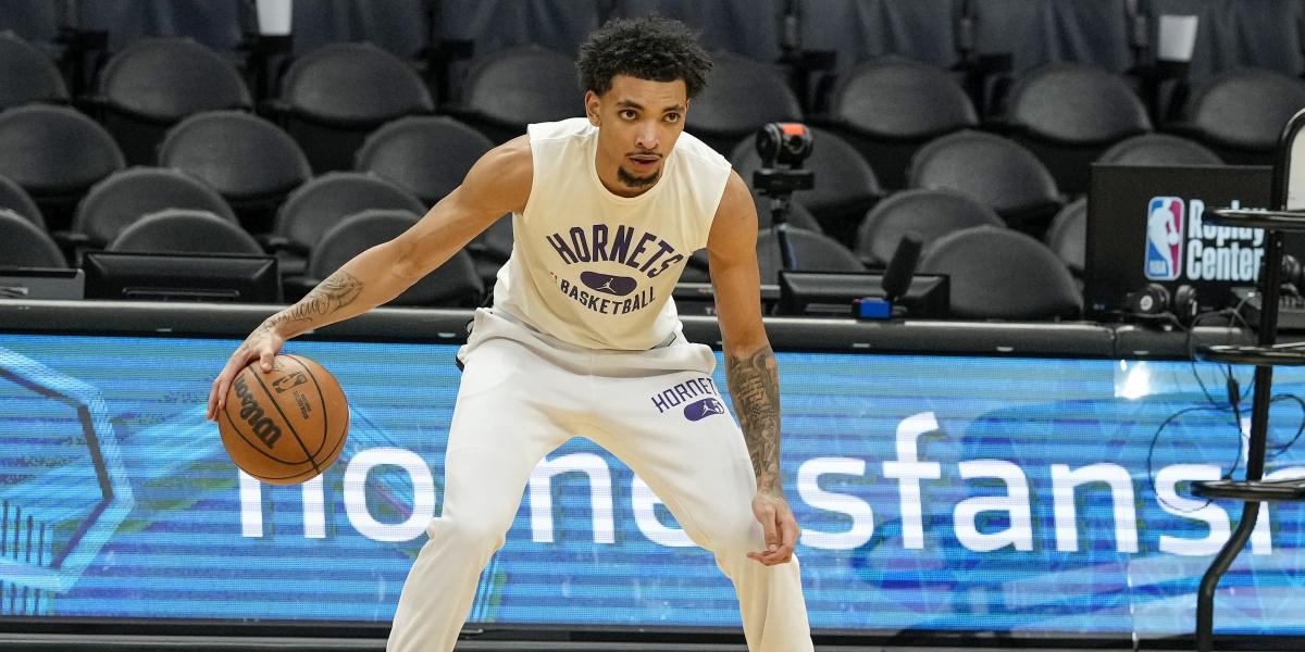 Arrestan a Bouknight, de los Hornets, ebrio y armado en su coche