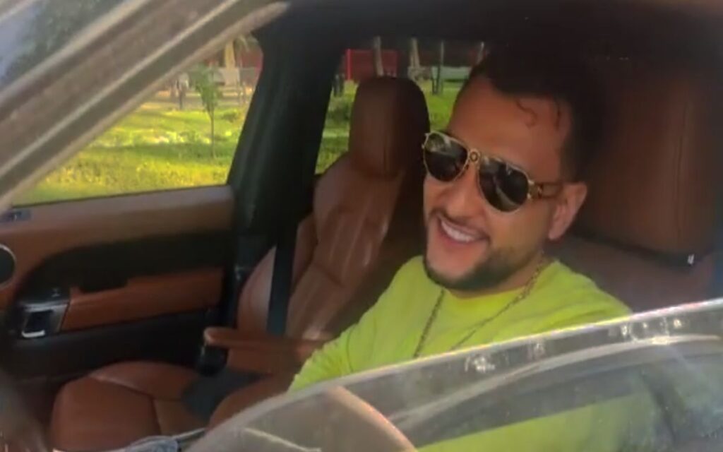 Automovilista choca, se burla de víctimas y se fuga en camioneta de lujo