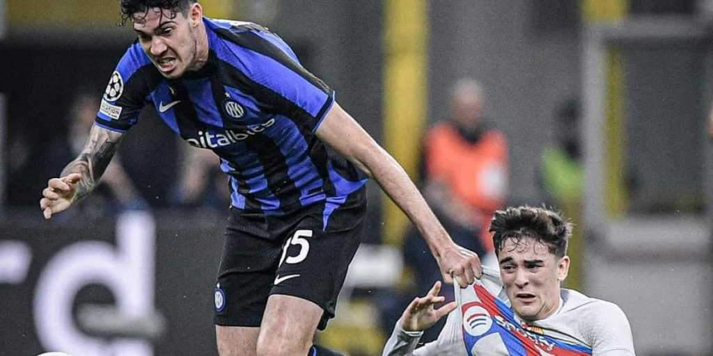 Bastoni, otro motivo para que el Camp Nou sea una caldera ante el Inter
