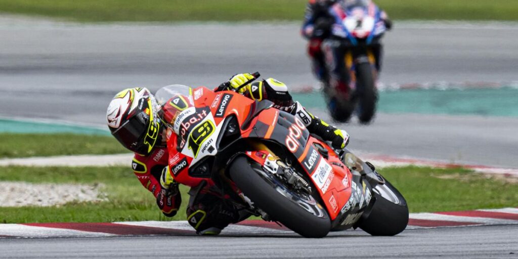 Bautista acaricia el título mundial tras ganar en Portimao