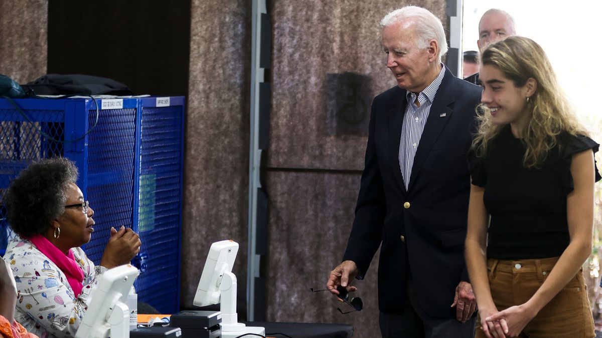 Biden acude a votar y sostiene que los que niegan los resultados electorales generan la violencia