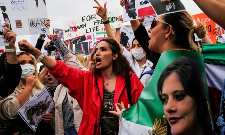 Biden anuncia nuevas sanciones contra Irán por represión en protestas
