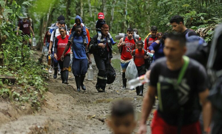 Biden ofrece recibir 24.000 migrantes venezolanos y pacta devolver a México a quienes se salten el proceso