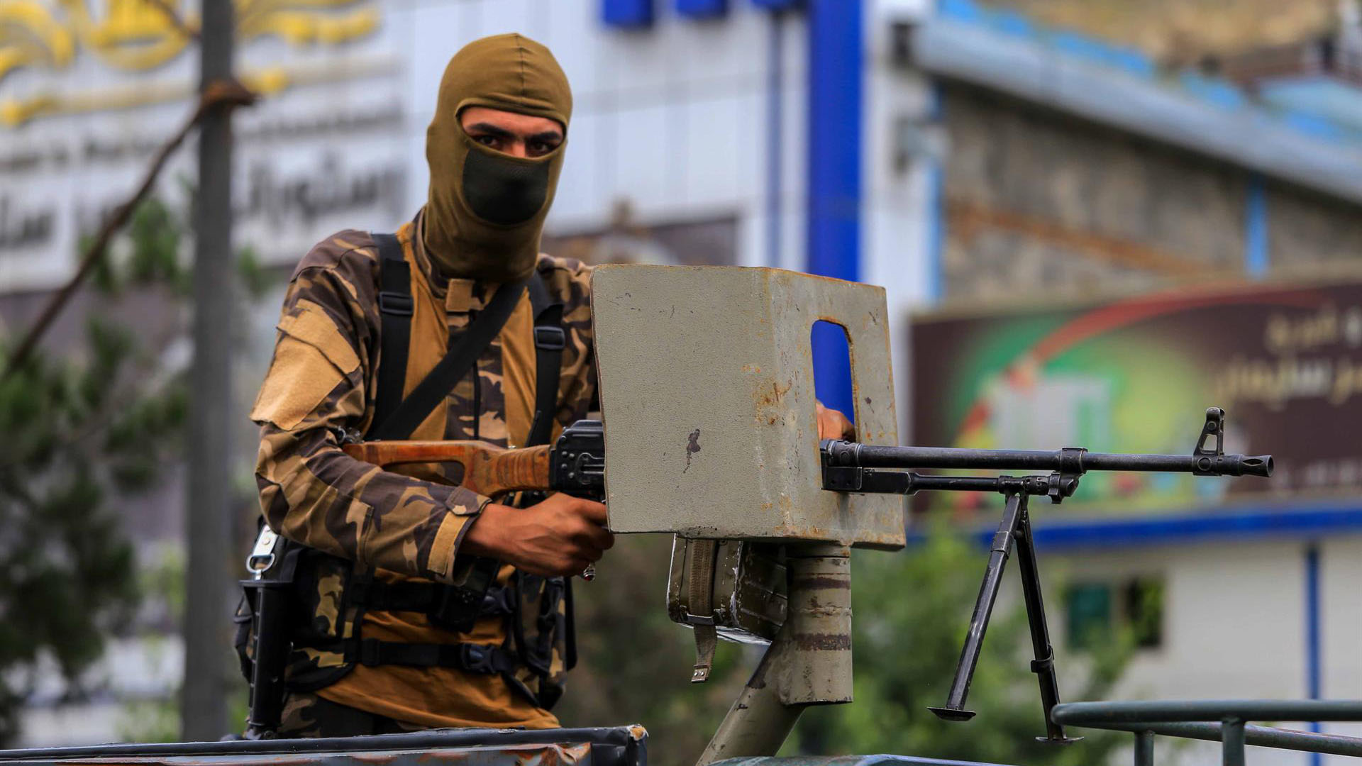 Bombazo suicida deja muertos y heridos en una mezquita en Kabul