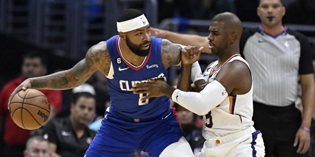Booker y un CP3 de récord dan una alegría a los Suns contra los Clippers