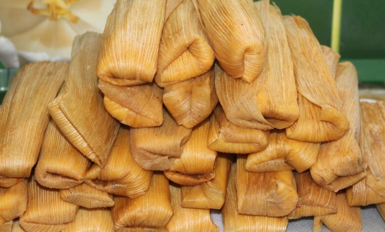 Cae hombre que intentaba cruzar a EU más de 2 mil pastillas de fentanilo escondidas en... ¡tamales!