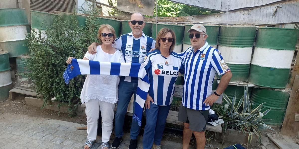 Chipre ya tiene color txuri urdin