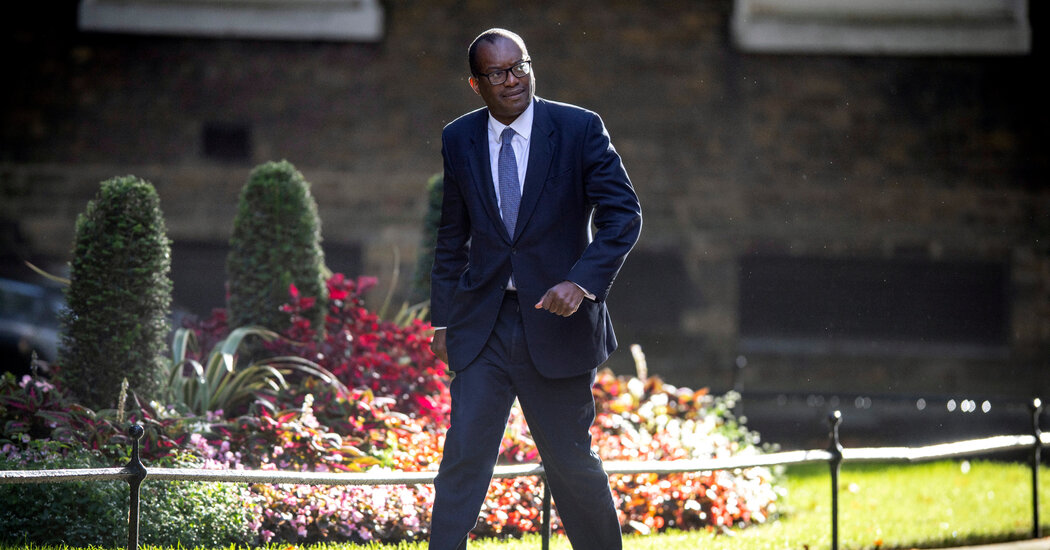 Cómo el Ministro de Finanzas del Reino Unido llegó a ignorar a los expertos en finanzas