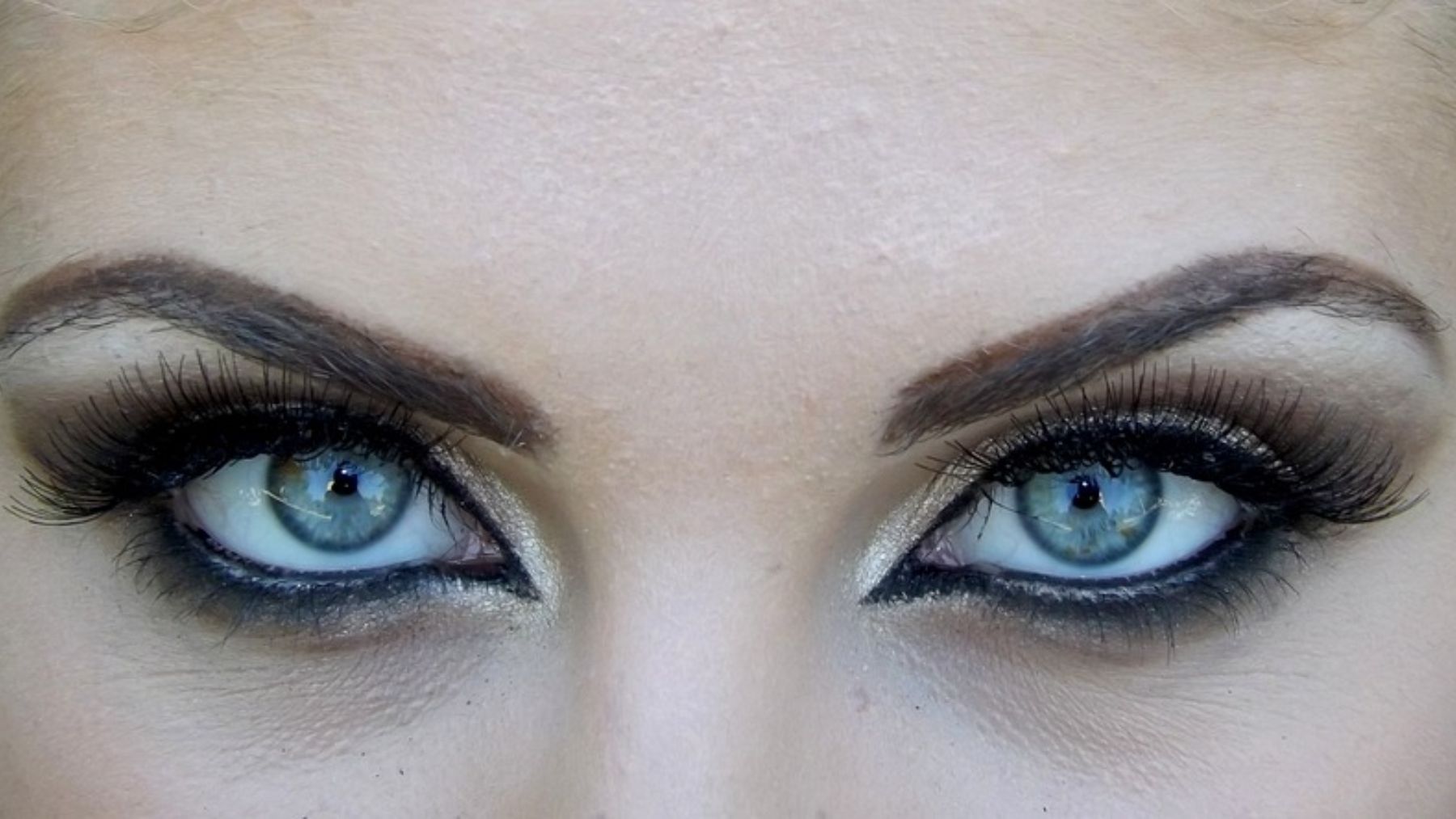 Cómo potenciar tu mirada según la forma de tus ojos