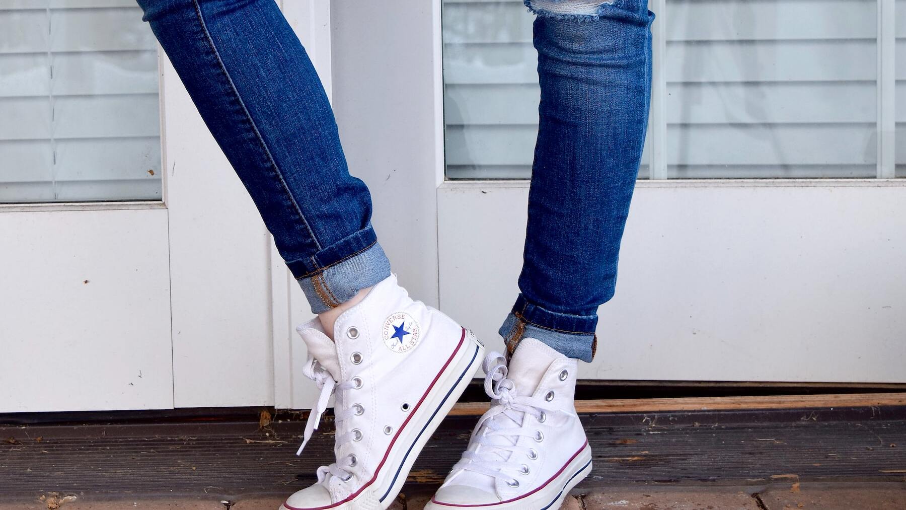 Cómo recoger el bajo de tu pantalón sin coser, ni pegar nada