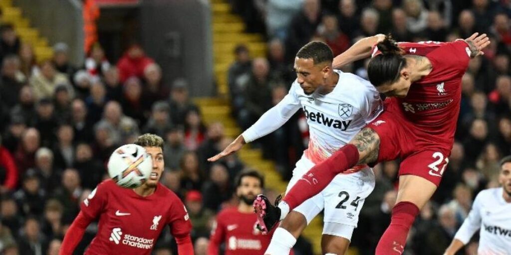 Darwin Núñez, ovacionado, alarga la racha del Liverpool