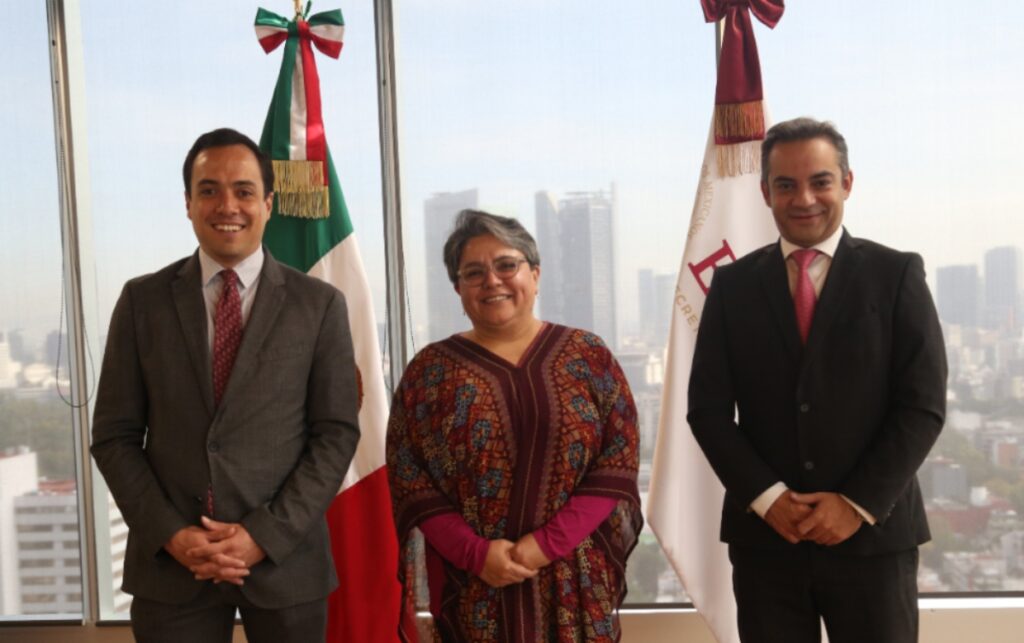 Designan a hijo de Alejandro Encinas subsecretario de Comercio en la SE