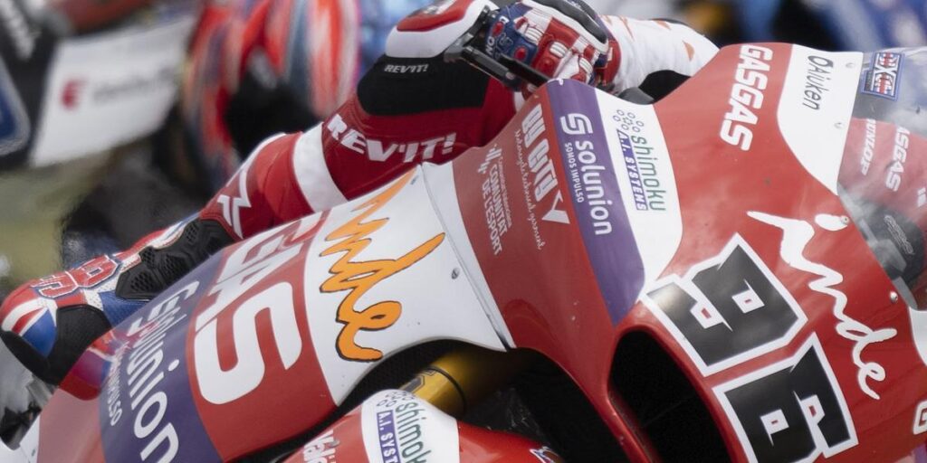 Dixon domina, Augusto se defiende y Ogura, sin ritmo