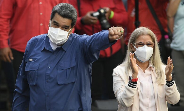 EE UU intercambia a los sobrinos de Cilia Flores condenados por narcotráfico por siete estadounidenses detenidos en Venezuela