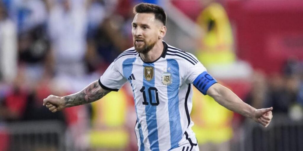 El 'doble' de Messi que arrasa en redes sociales: ¡Son clavados!