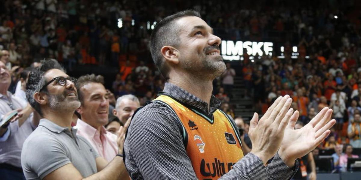 El 17 de Rafa Martínez sube al 'cielo' de la Fonteta