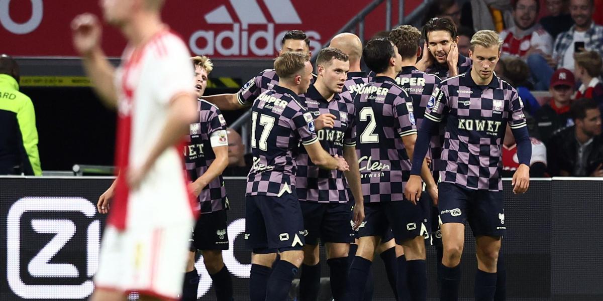 El Ajax y el PSV pinchan y ceden el liderato al AZ