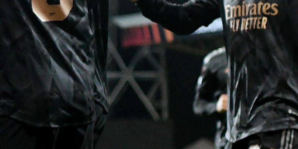 El Arsenal gana sin brillo en Noruega