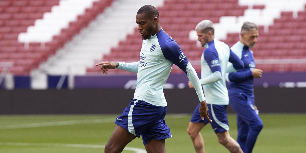 El Atlético se encerró en el Metropolitano, con Giménez pero sin los lesionados