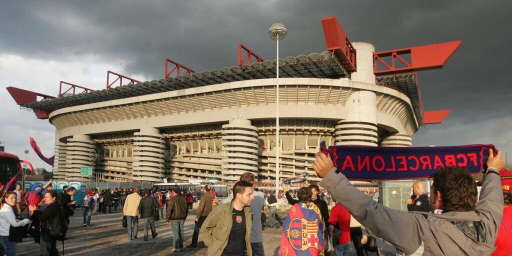 El Barça visita San Siro, un templo con fecha de caducidad