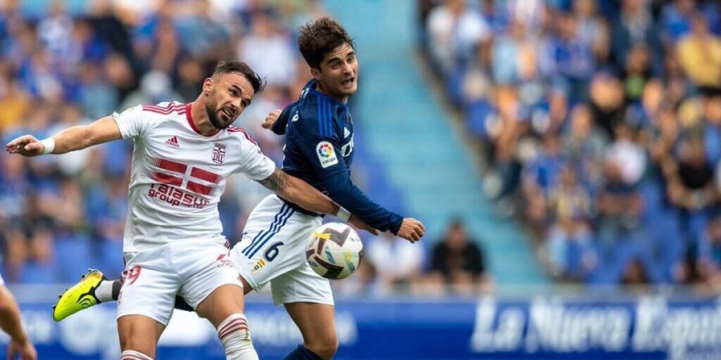 El Cartagena refuerza su buen inicio liguero a costa del Oviedo