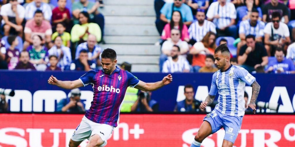 El Eibar deja colista al Málaga