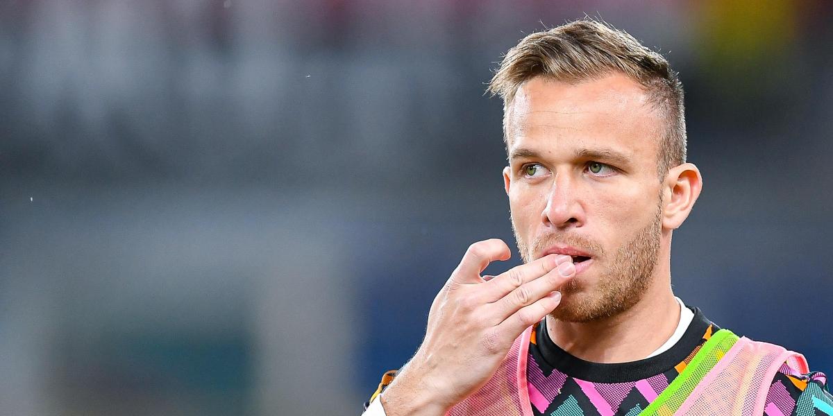 El Liverpool pierde a Arthur de 3 a 4 meses