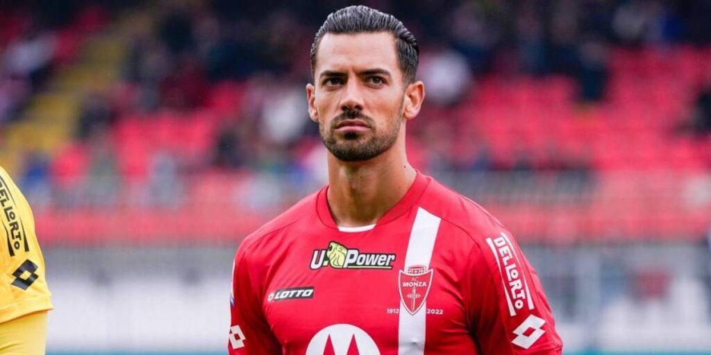 El Monza conmocionado tras el ataque a Pablo Marí, pide aplazar el partido contra el Bologna