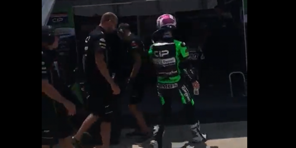 El Mundial de MotoGP hace justicia con el piloto agredido por un mecánico