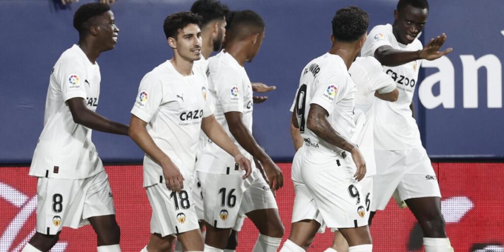 El Valencia baja de la nube a Osasuna