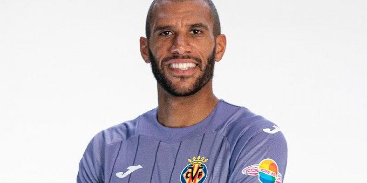 El Villarreal estrena equipación en Cádiz