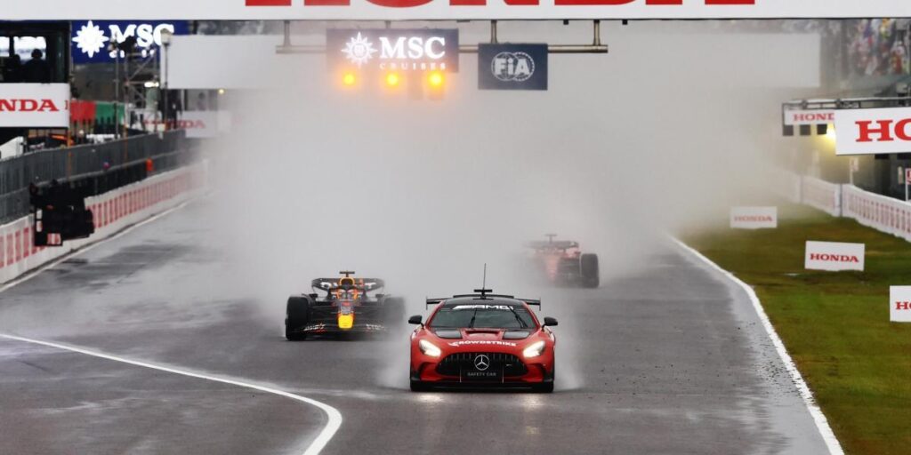 El accidentado GP de Japón, en fotos