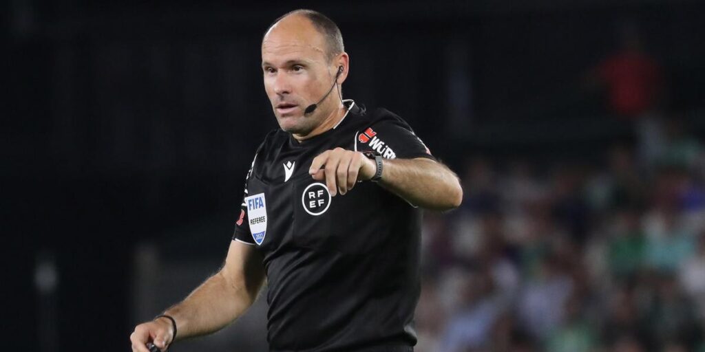 El día que Mateu pitó penalti en un empujón de James a Modric