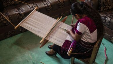 El difícil camino para denunciar el plagio de textiles indígenas: “En la práctica no hay ningún recurso legal”