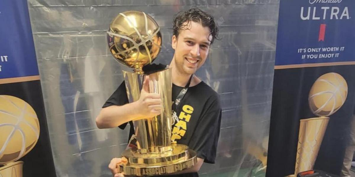 El español que también ha recibido el anillo de los Warriors