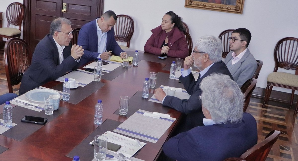 El presidente del Congreso de Colombia tiene cáncer de colon