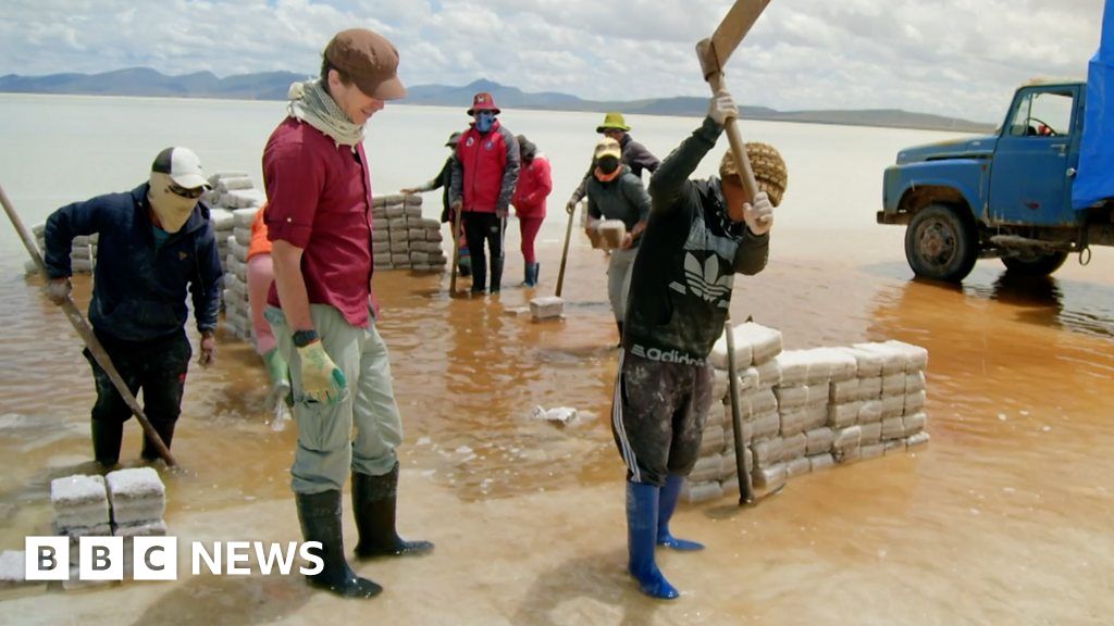 El recurso natural escondido en los salares de Bolivia