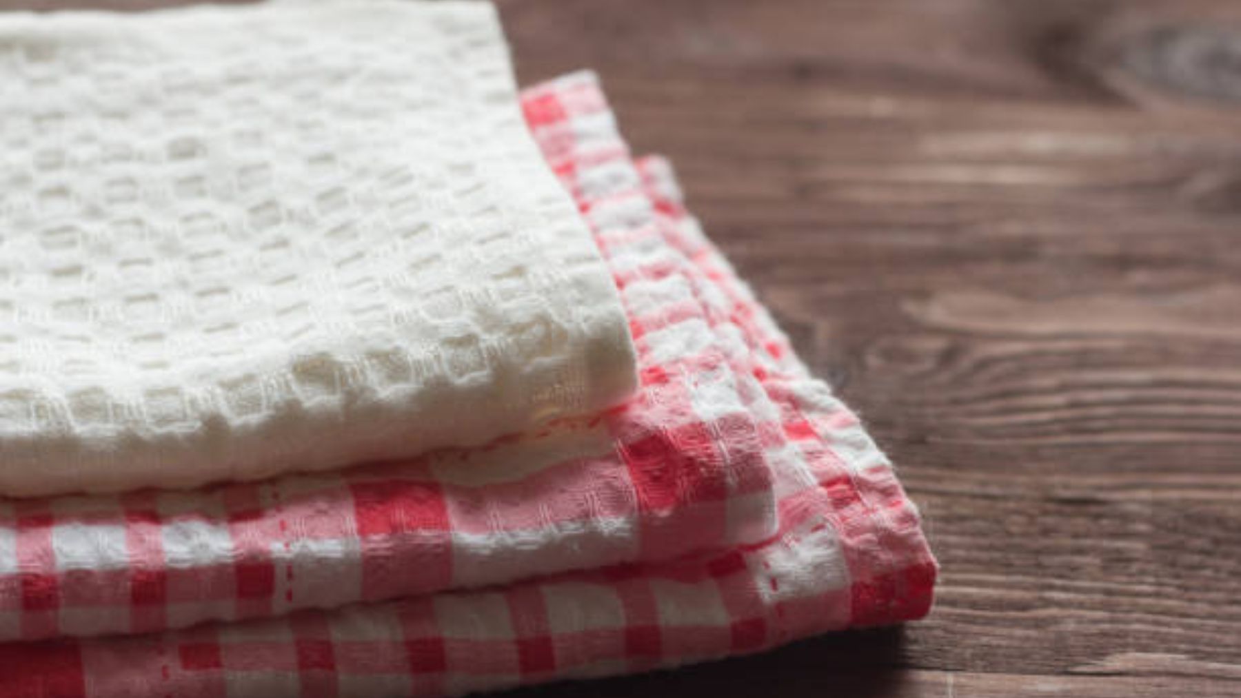 El truco para limpiar los paños de cocina en dos minutos y sin usar la lavadora