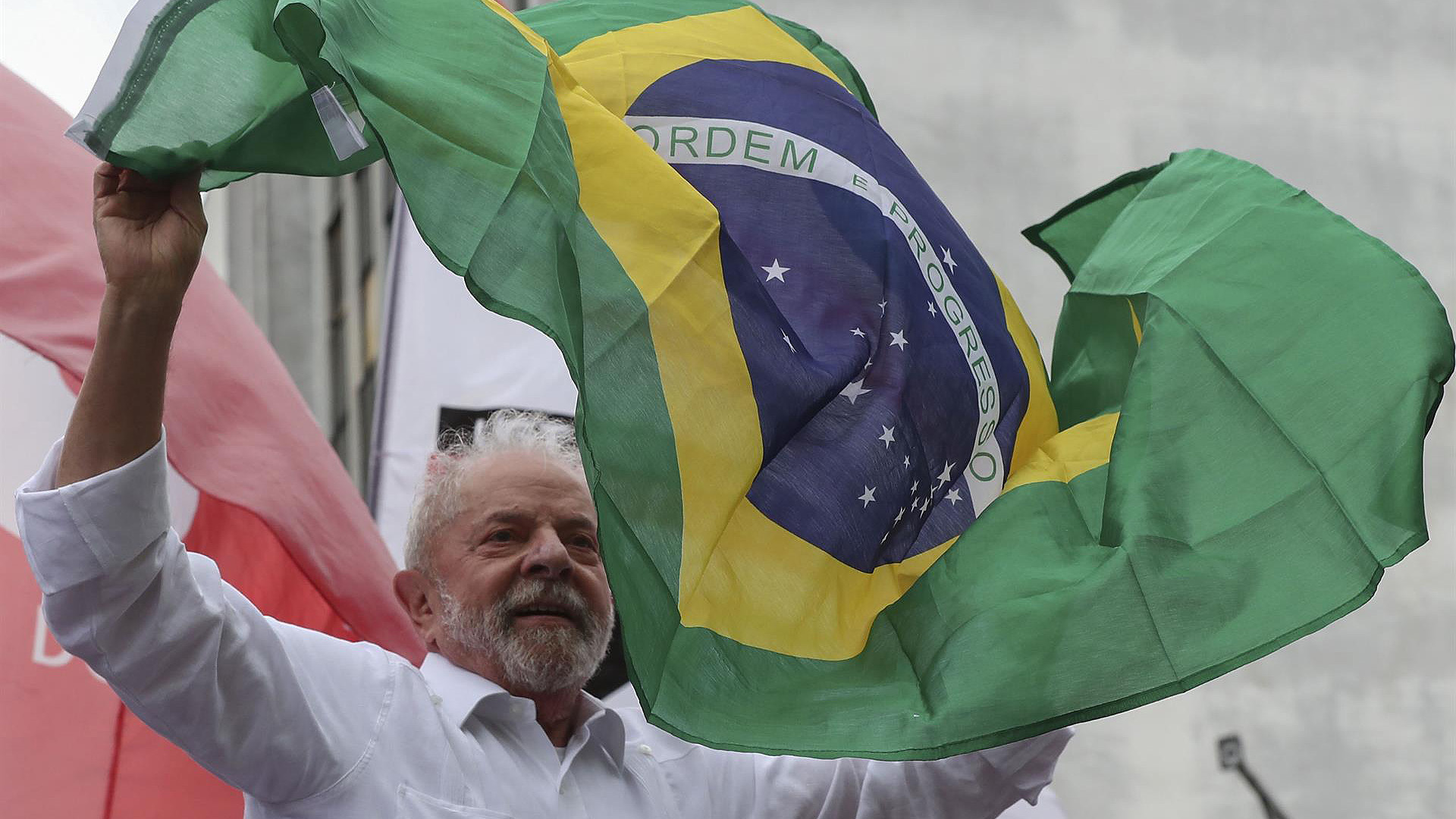 Elecciones presidenciales en Brasil: Lula aventaja a Bolsonaro por poco a una semana de la segunda vuelta