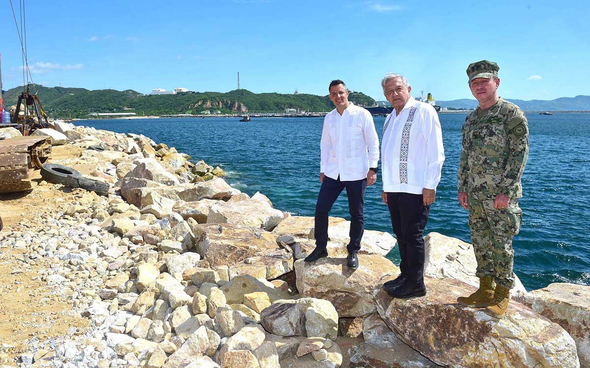 Empresa de Semar administrará el Corredor Interoceánico: AMLO