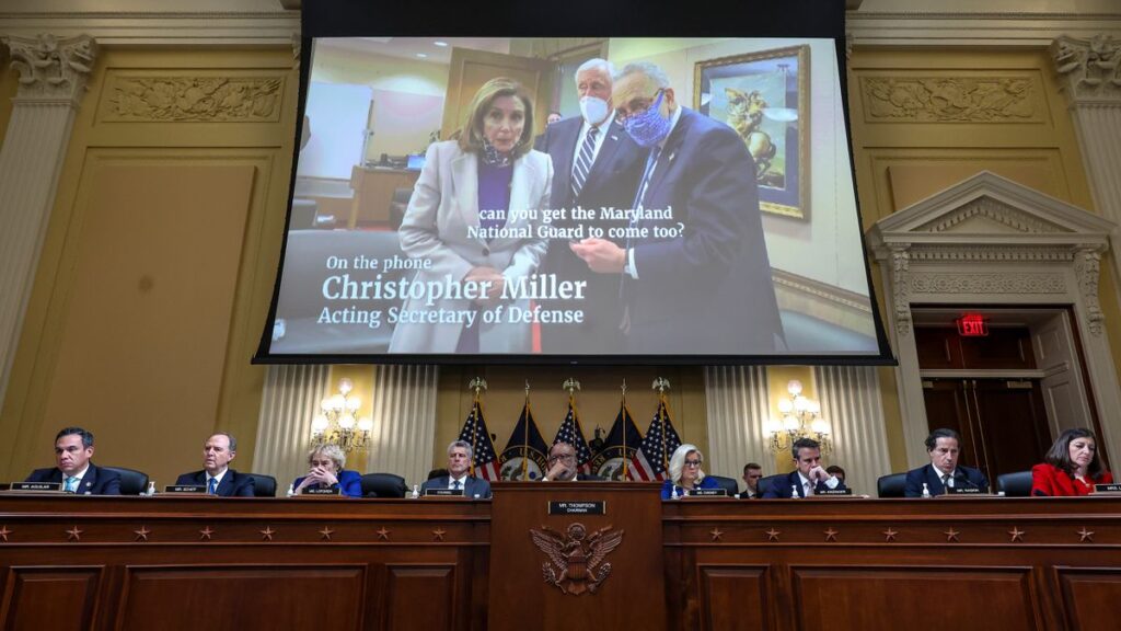 “Es horrible”. Así vivieron desde dentro el asalto al Capitolio los líderes del Congreso