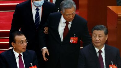 Escena insólita: Retiran a expresidente chino de Congreso de Partido Comunista | Video
