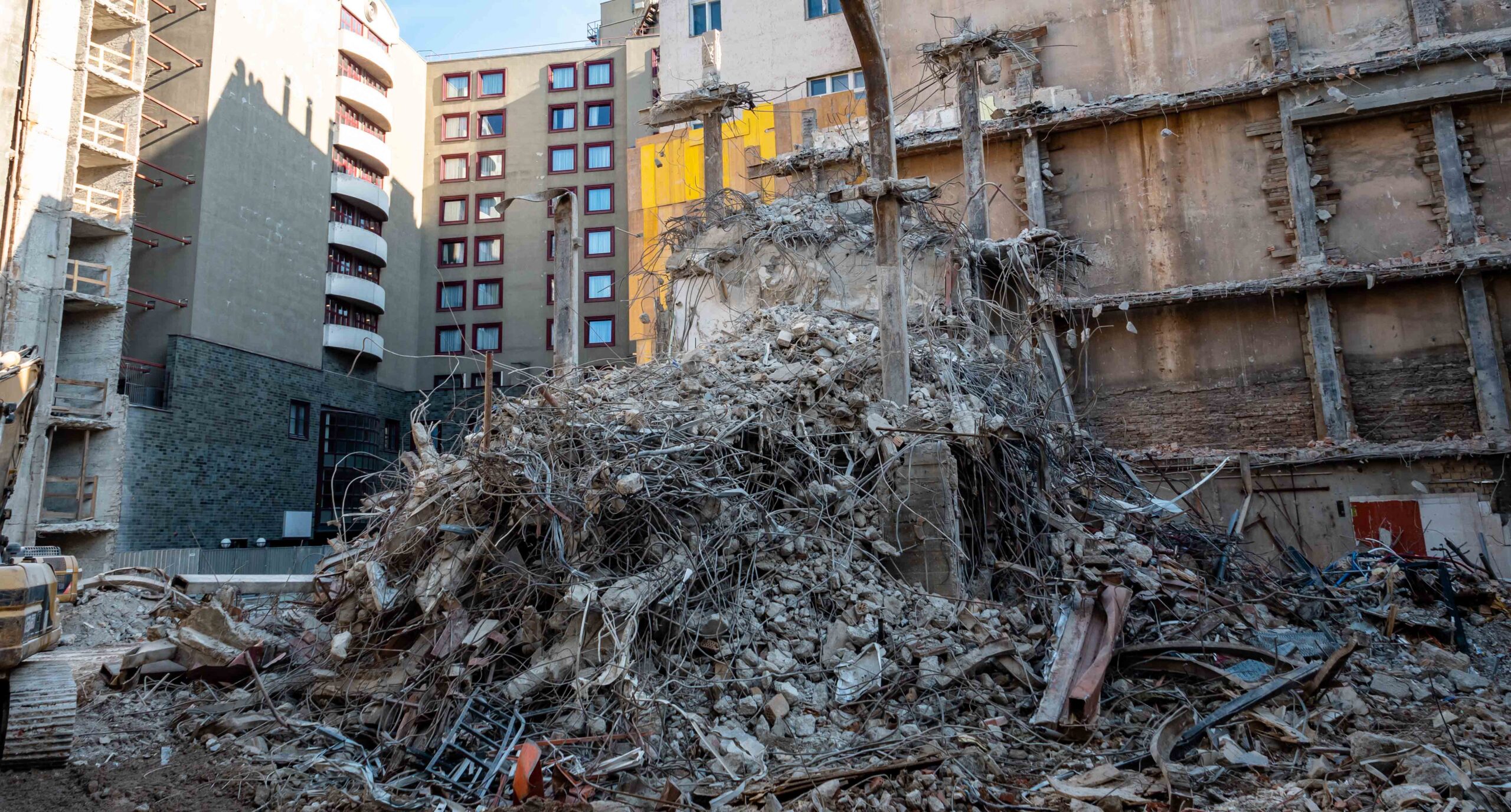 Explosiones golpean Kiev y otras ciudades ucranianas dejando muertos y heridos