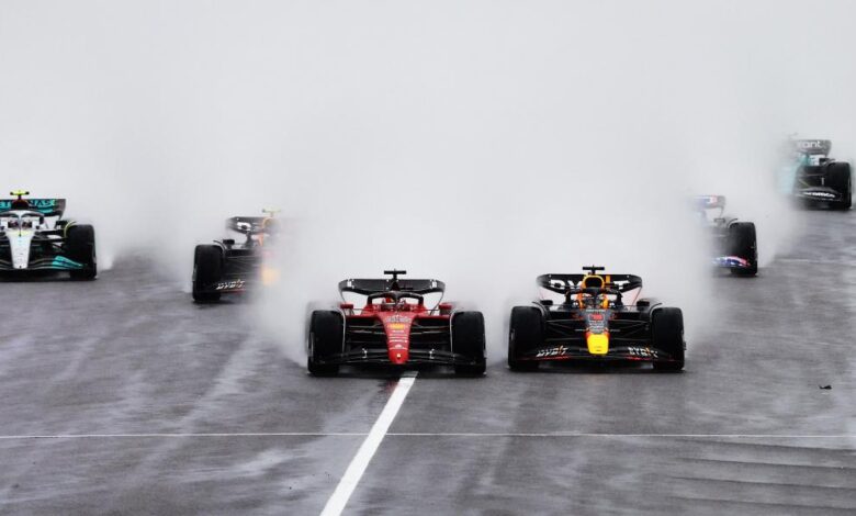 F1 GP Japón: Salida con accidente bajo la lluvia y Sainz abandona