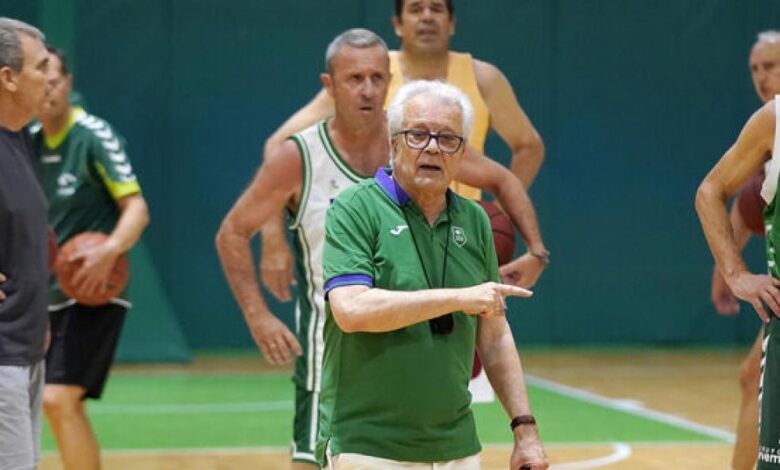 Fallece Martín Urbano, ex entrenador e histórico del baloncesto malagueño
