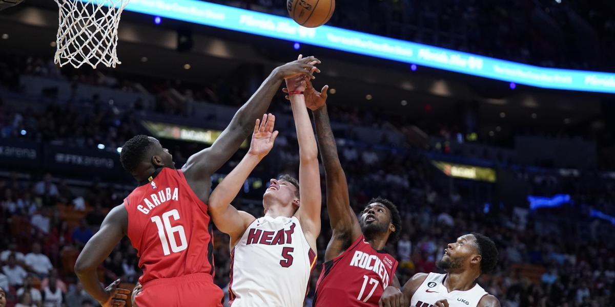 Garuba hace méritos, pero la competencia también aprieta