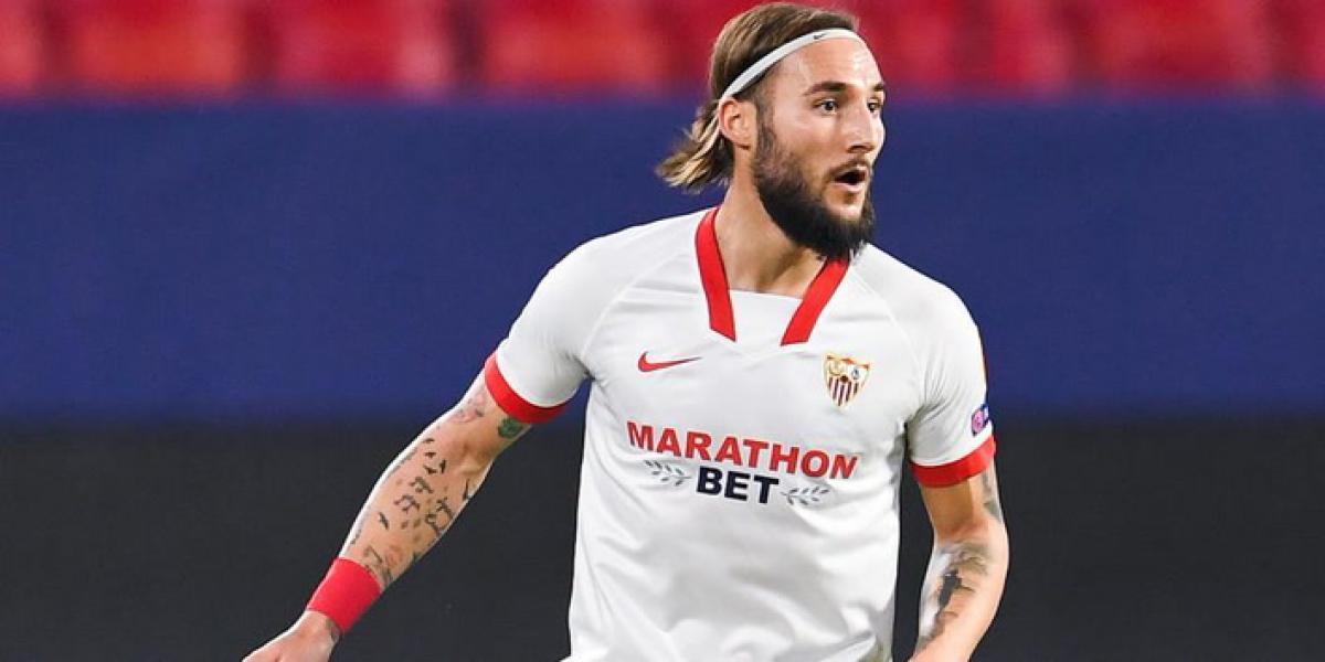 Gudelj alinea a todo el vestuario del lado de Loptegui