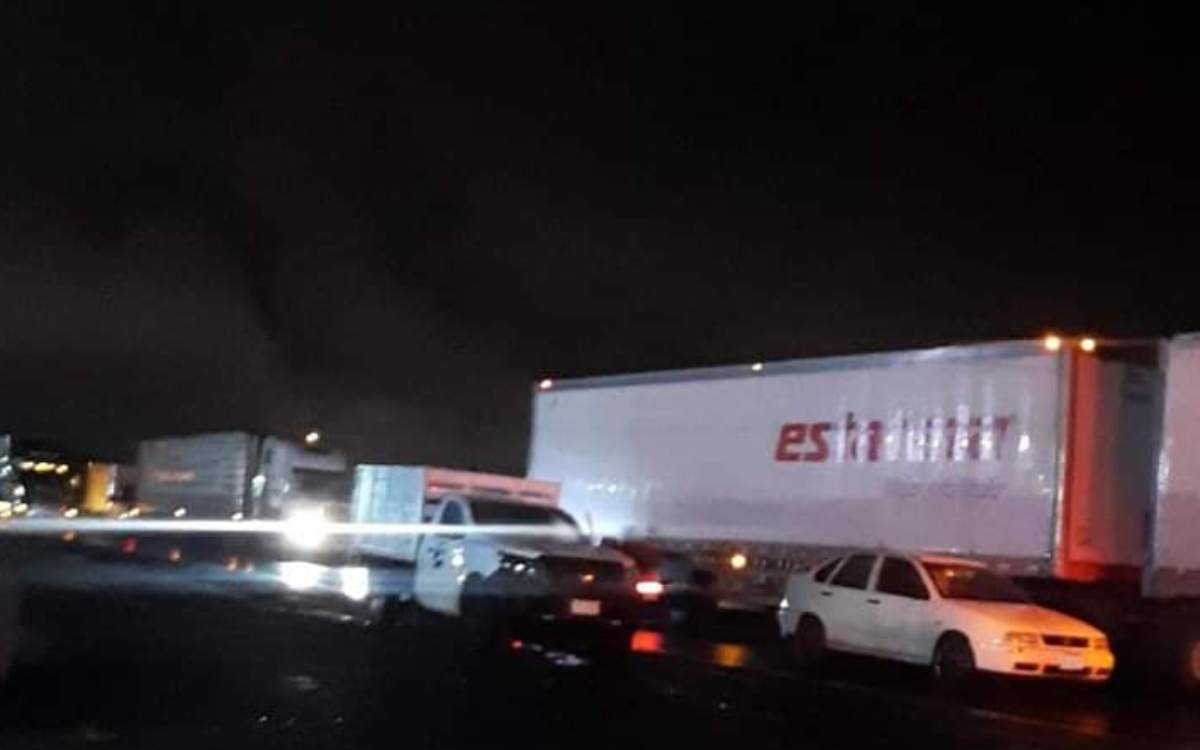 Hombres armados asaltan a 40 conductores en autopista Veracruz-Puebla