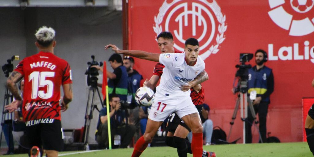Horario y dónde ver por TV el Sevilla - Valencia de LaLiga Santander