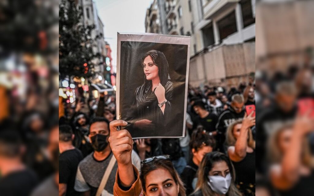 Inicia tercera semana de protestas en Irán por la muerte de Mahsa Amini